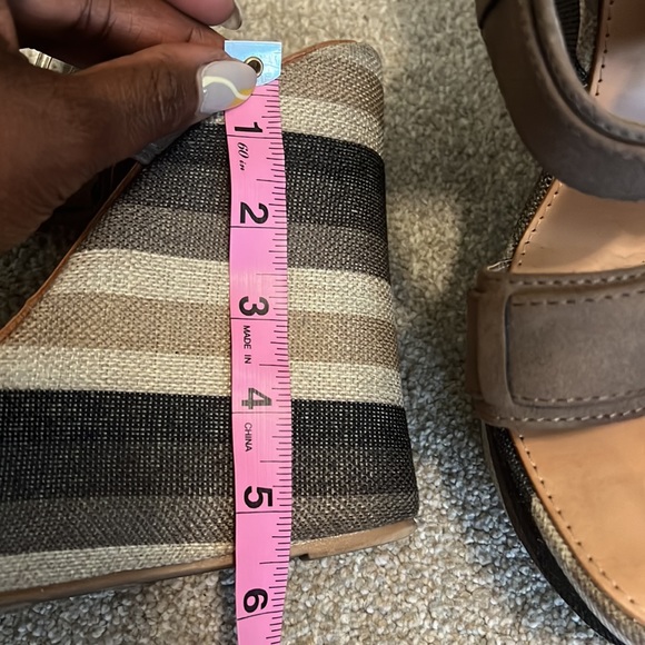 Wedge Sandals - Picture 3 of 5